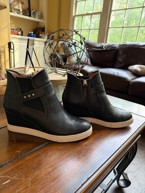 L. Paulo Black Leather Wedge Ankle Sneakers w/ Decorative Strap